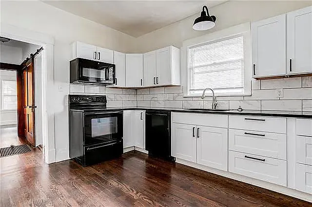 4417 Booth St — Photo 26
