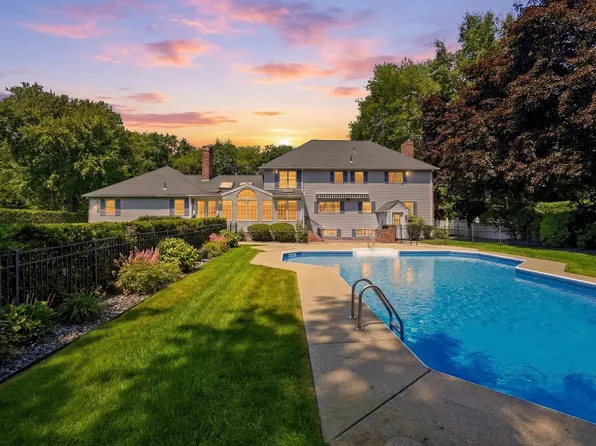 1051 Converse St, Longmeadow, MA 01106