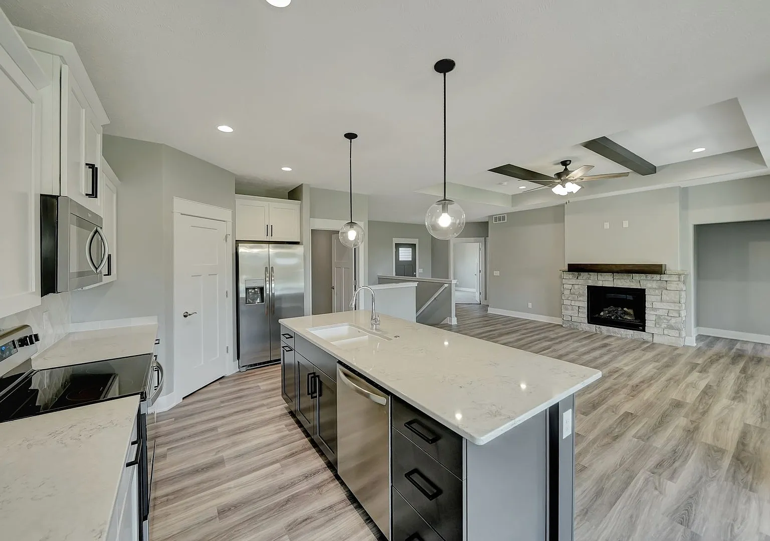 Luxury Townhome — Photo 1