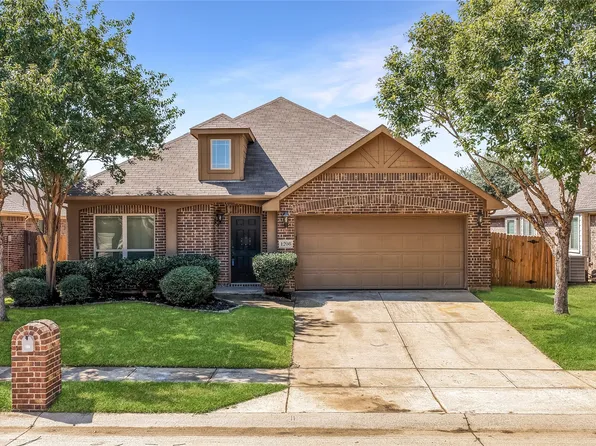 1208 Ponderosa Dr, Aubrey, TX 76227