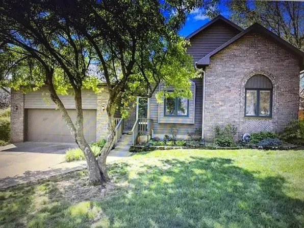 2046 W Arlington St, Springfield, MO 65810