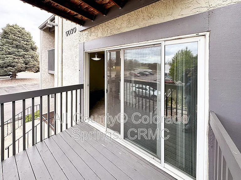 5030 El Camino Dr #4 — Photo 7