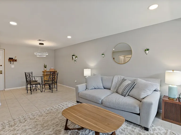 20 Central St #306 — Photo 26