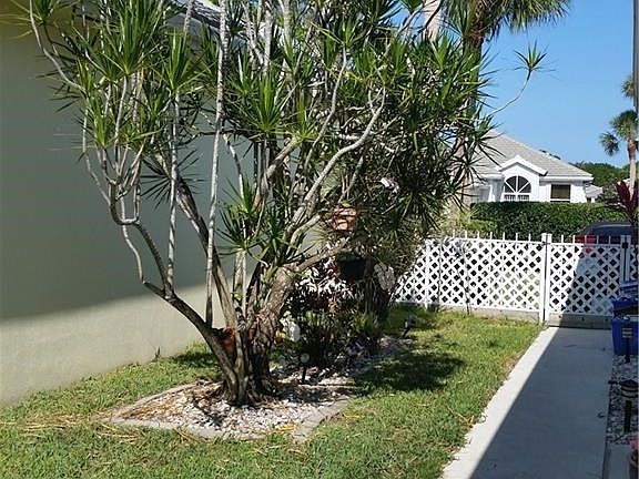2nd image of 7534 SE Bay Cedar Cir