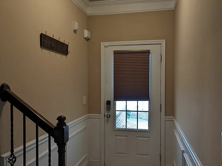 426 Woodbark Ct — Photo 4