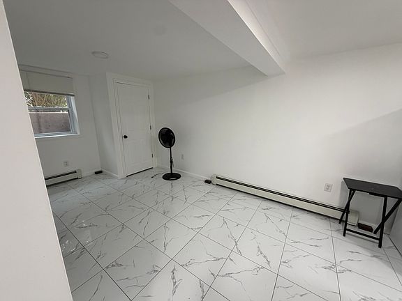4th image of 87 Mohawk Ave #B