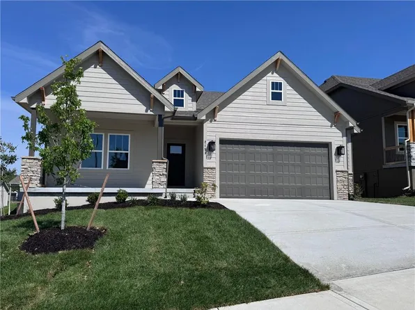 2153 Black Walnut Dr, Liberty, MO 66085