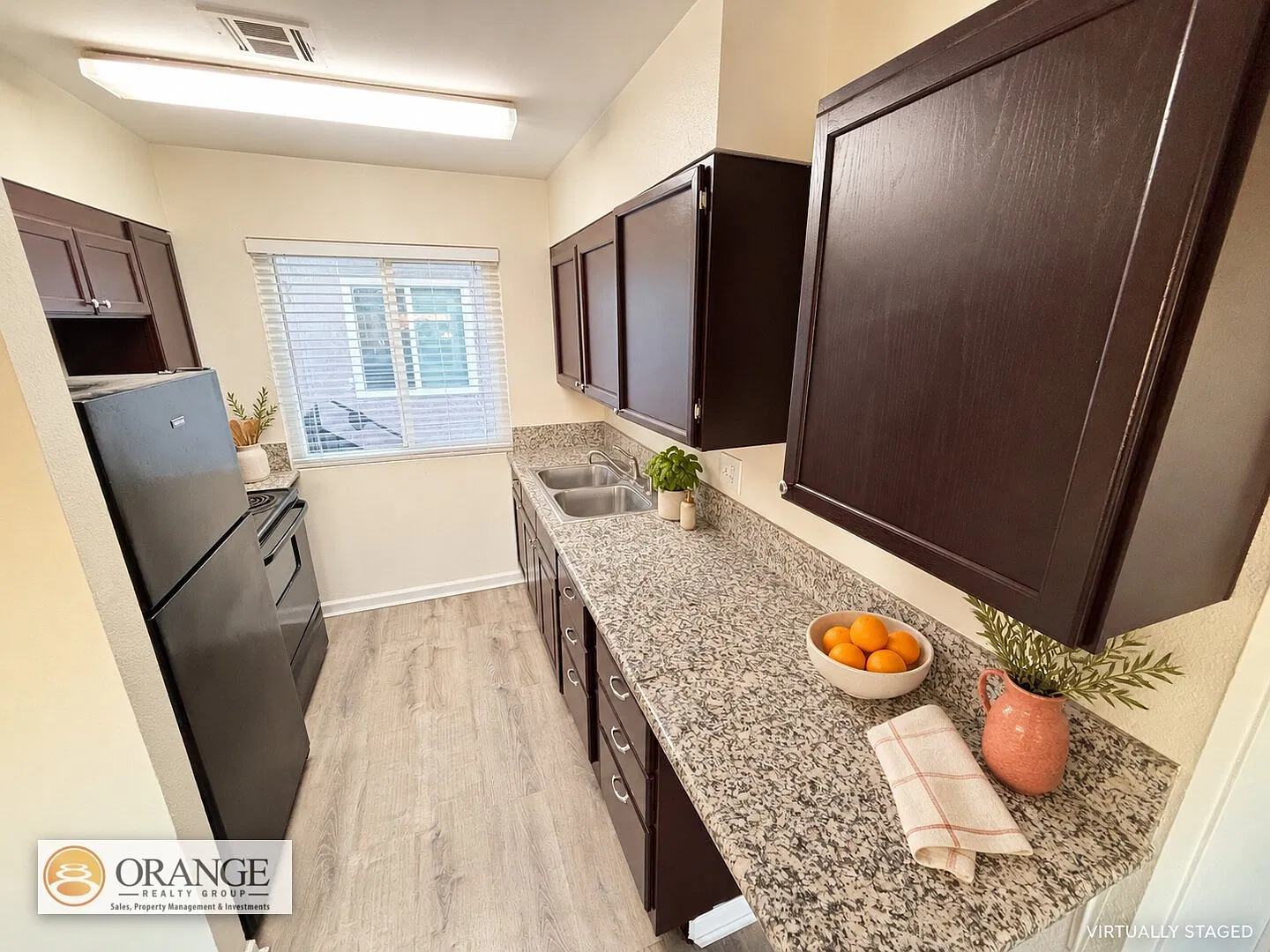 Beautiful 2BR/1BA residence located in Henderson- $250 Off 1st Month Rent — Photo 3
