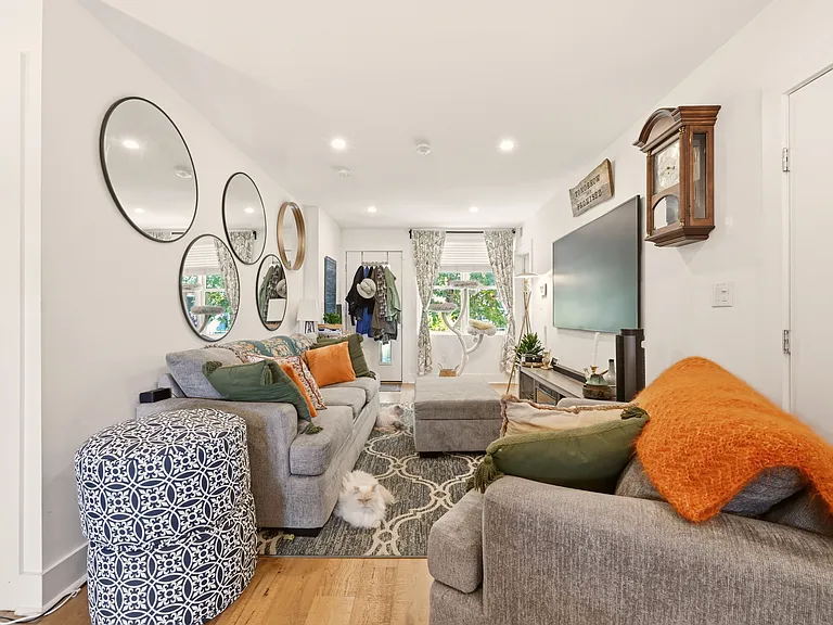 1221 Oates St NE #B — Photo 9