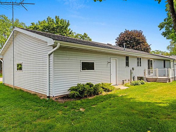 3rd image of 537 Pleasant Way