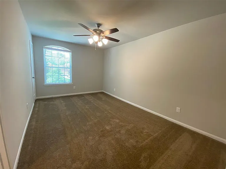 13443 Greenbrier Dr — Photo 14
