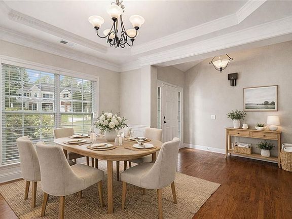 4th image of 2000 Creek Pointe Way