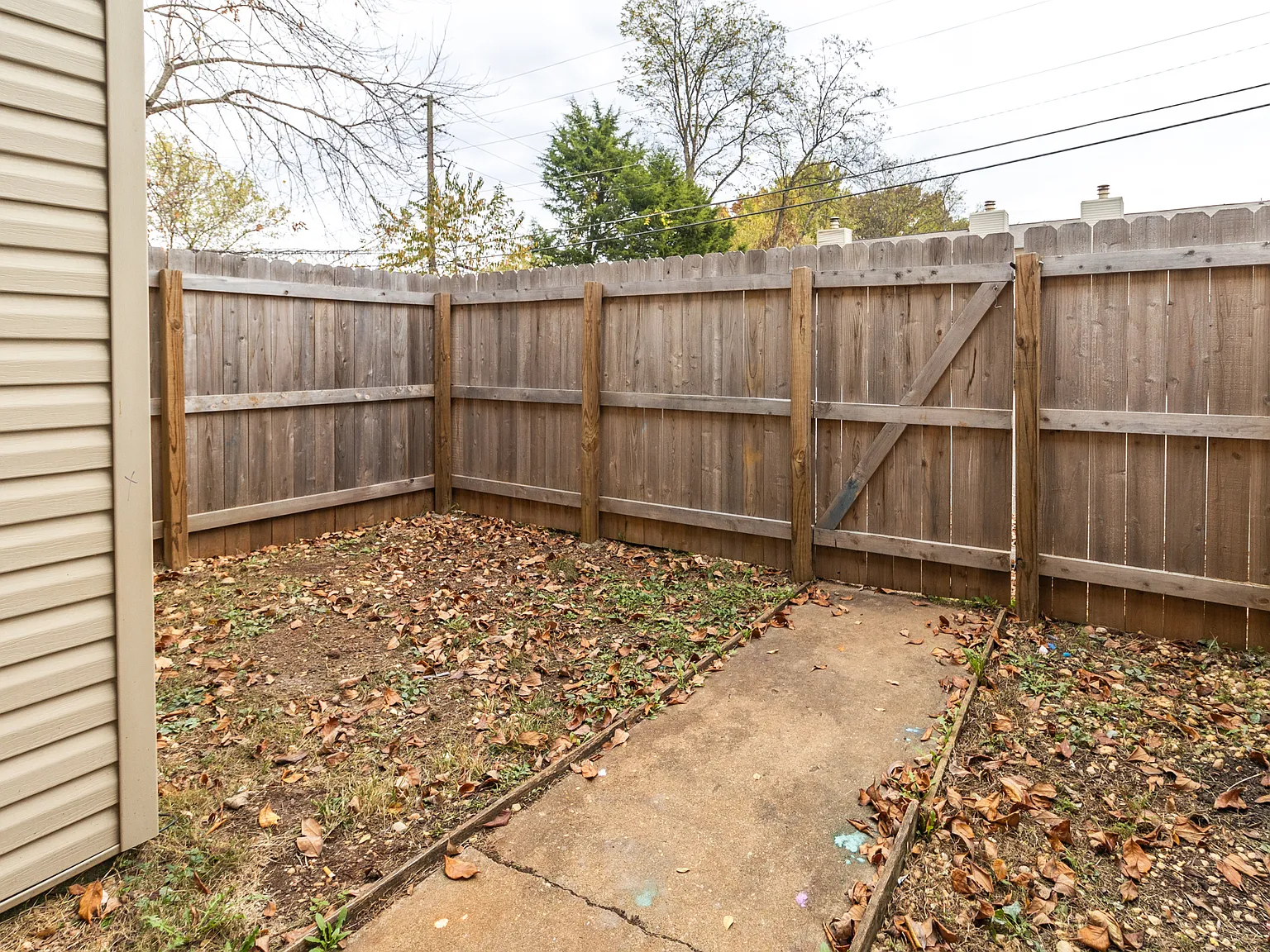 9157 Cedarpark Ln — Photo 4