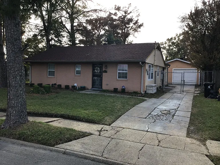 4516 Congress Dr — Photo 10