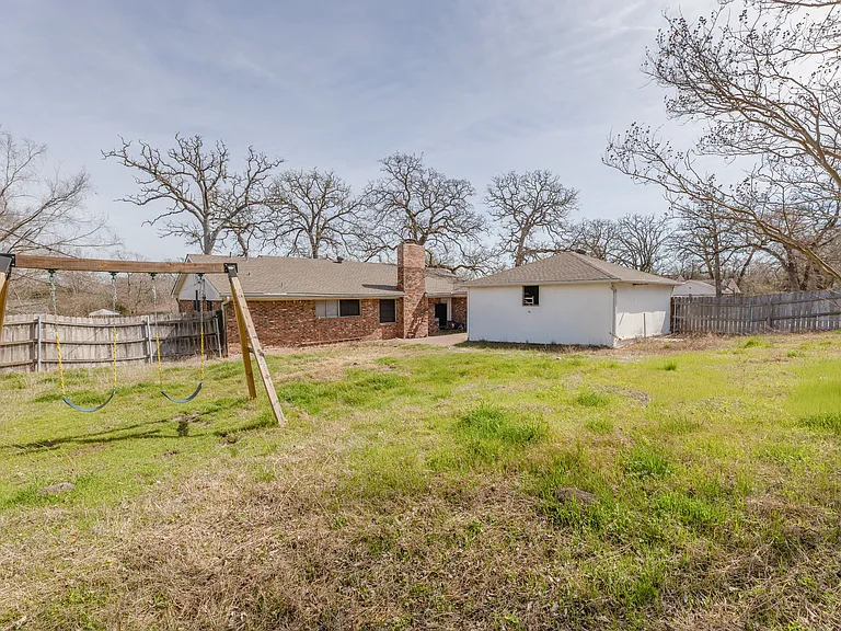 1222 Merry Oaks Dr — Photo 26