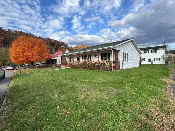 319 Floyd Ave, Richlands, VA 24641