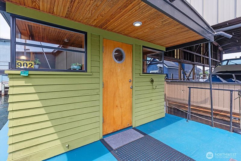 4th image of 2706 Westlake Avenue N #99C