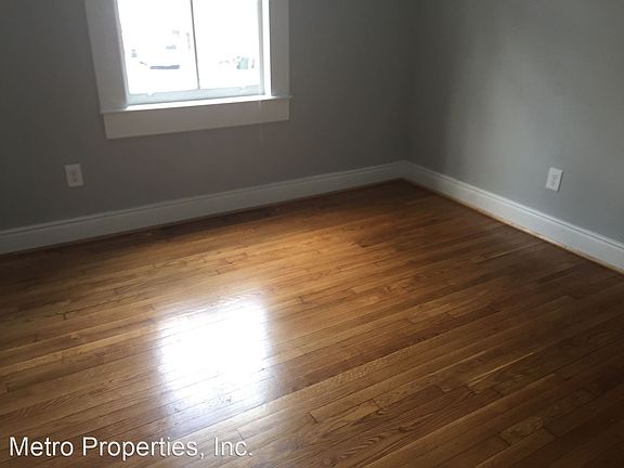 4th image of 3032 Park Ave #B