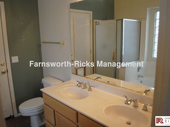 5th image of 1448 E Comstock Dr