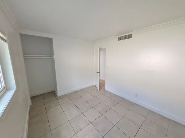 817 Lighthouse Dr APT B, North Palm Beach, FL 33408