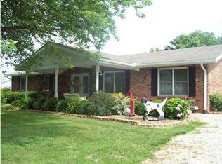2680 Lisas Ln, Mount Vernon, IN 47620