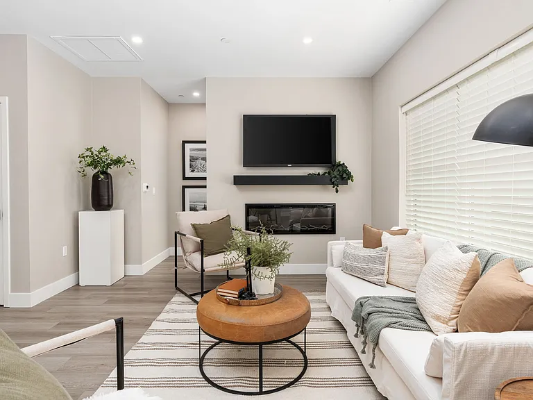 The Palms Luxury Condominiums — Photo 49