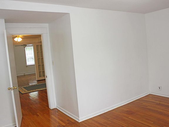 2nd image of 1304 W 50th St