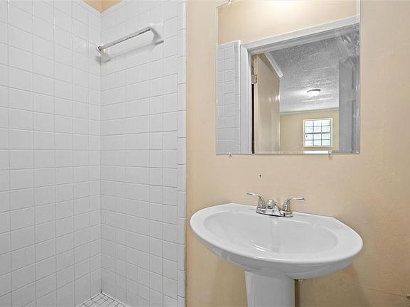 4th image of 3067 Ralston Rd