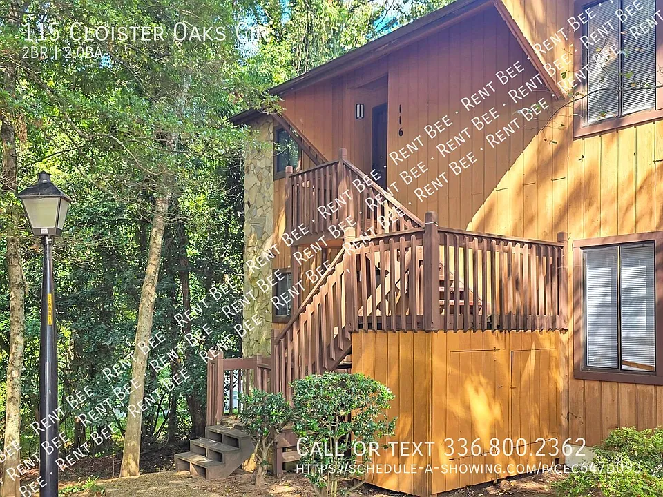 115 Cloister Oaks Cir
