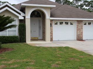 262 Tecumseh Ln, Mary Esther, FL 32569