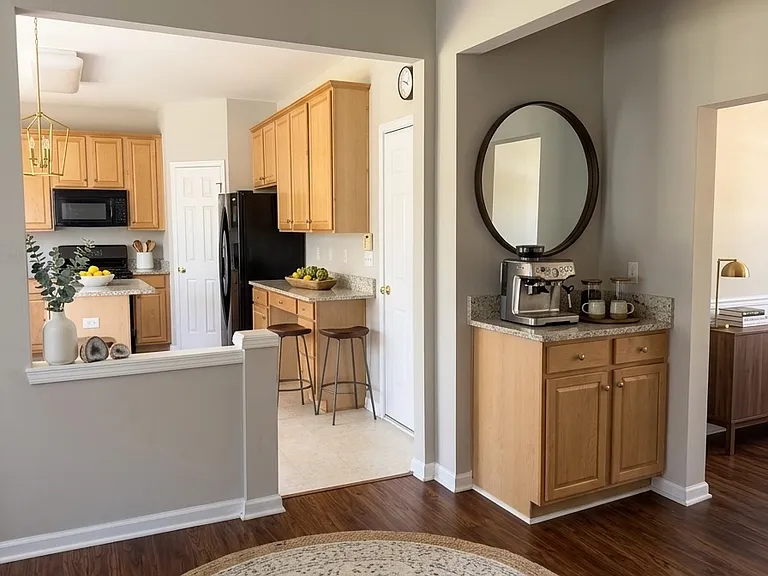 301 Shakespeare St — Photo 3