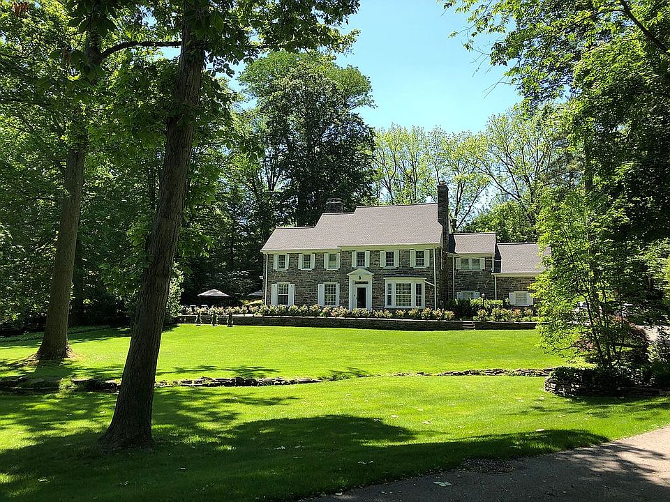 2nd image of 1116 Beech Rd