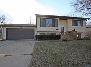 5605 W 16th St, Sioux Falls, SD 57106