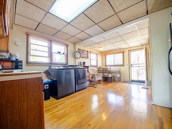 4th image of 2263 N Marmora Ave