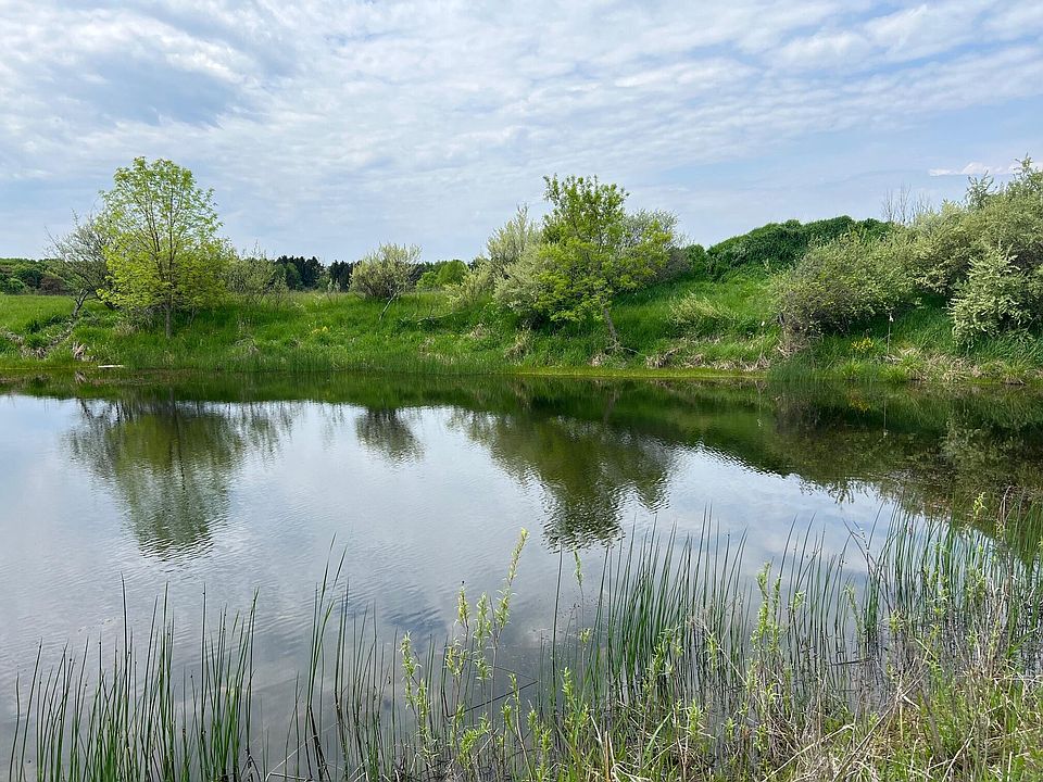 1st image of 305 E Johnson Rd