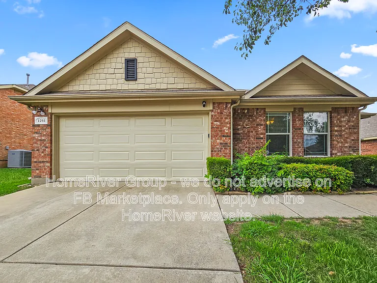 1261 Mountain Peak Dr — Photo 1