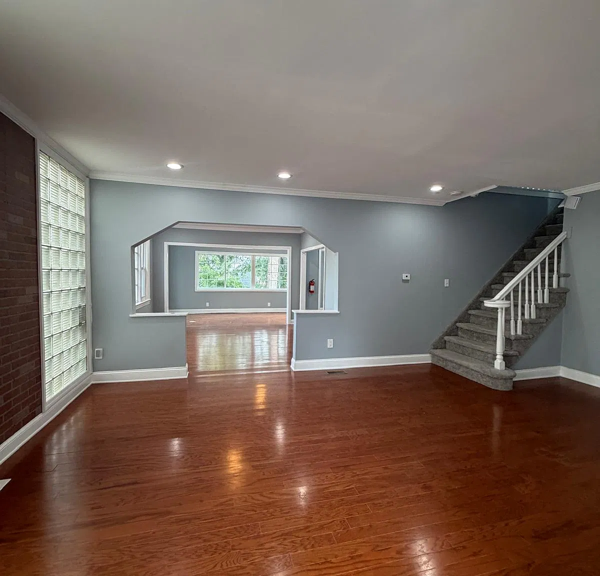 3 bed, 1500 sqft, $4,300 — Photo 3