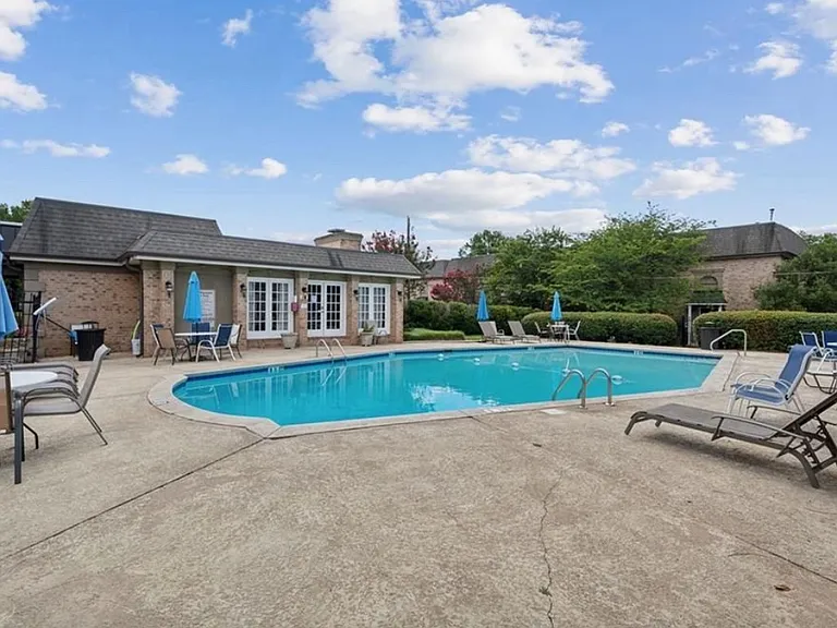 6980 Roswell Rd #B14 — Photo 8