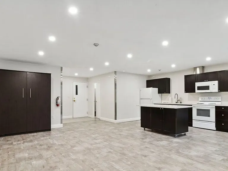 6720 Glen Erin Dr #913 — Photo 26