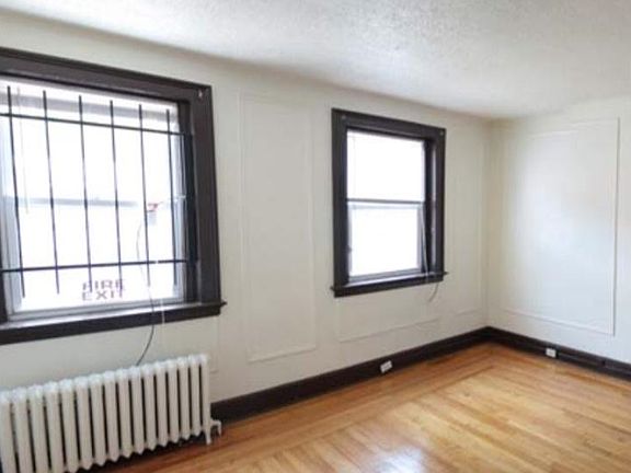 bedroom/living room unfurnished