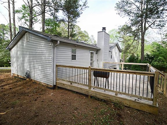4th image of 904 Audrey Dr