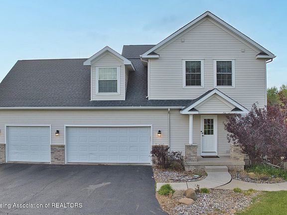 2nd image of 141 Twin Ponds Dr