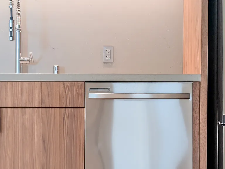 Ella Abbot Kinney — Photo 11