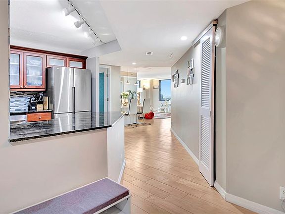 3rd image of 400 E Colonial Dr APT 1609
