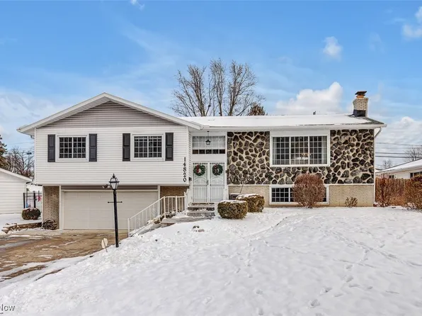 14820 Indian Creek Dr, Middleburg Heights, OH 44130