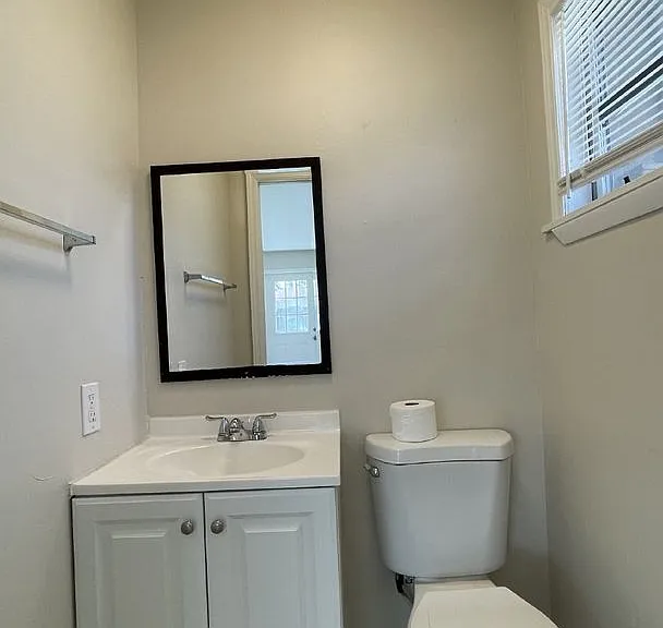 116 E Central Blvd — Photo 16