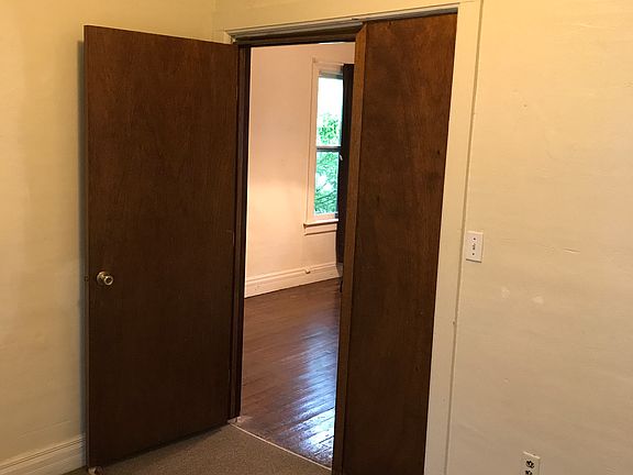 3rd image of 1020 5th St