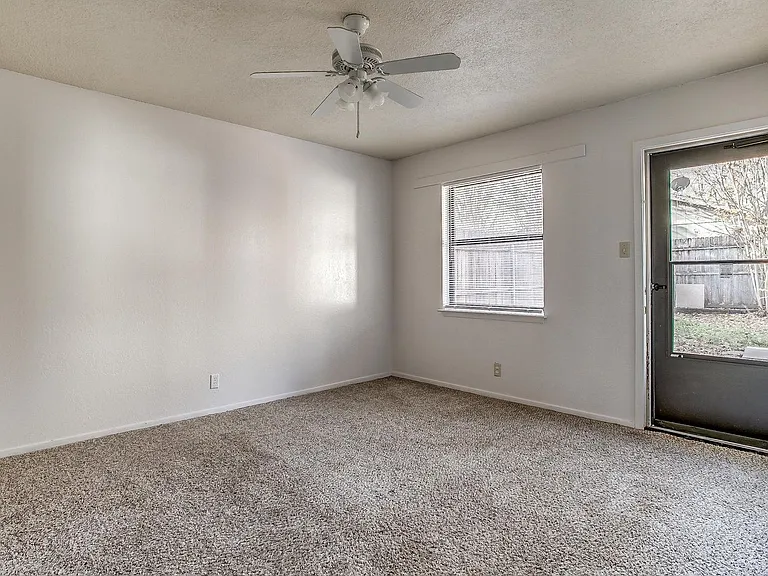 6530 Fall Creek Hwy — Photo 24