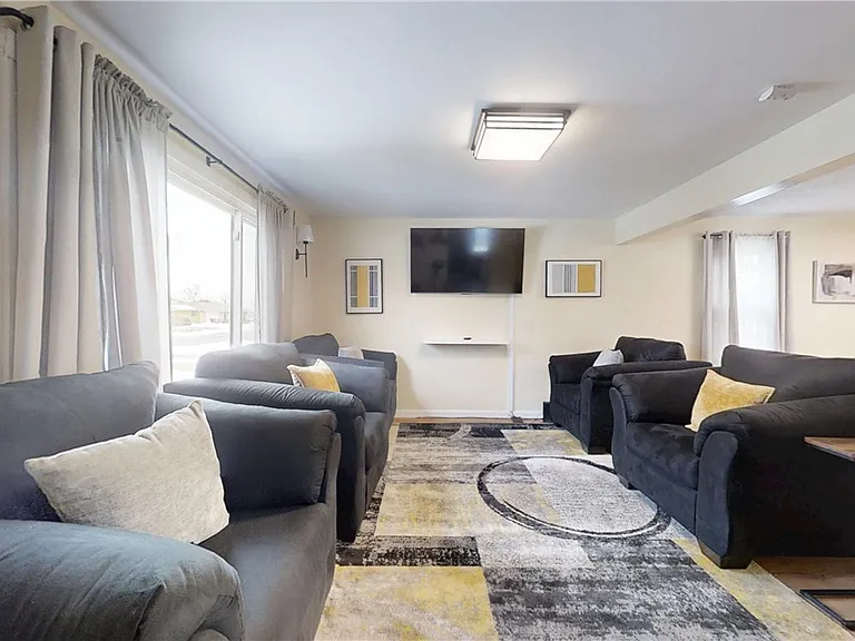 20 Mildred Dr #2 — Photo 4
