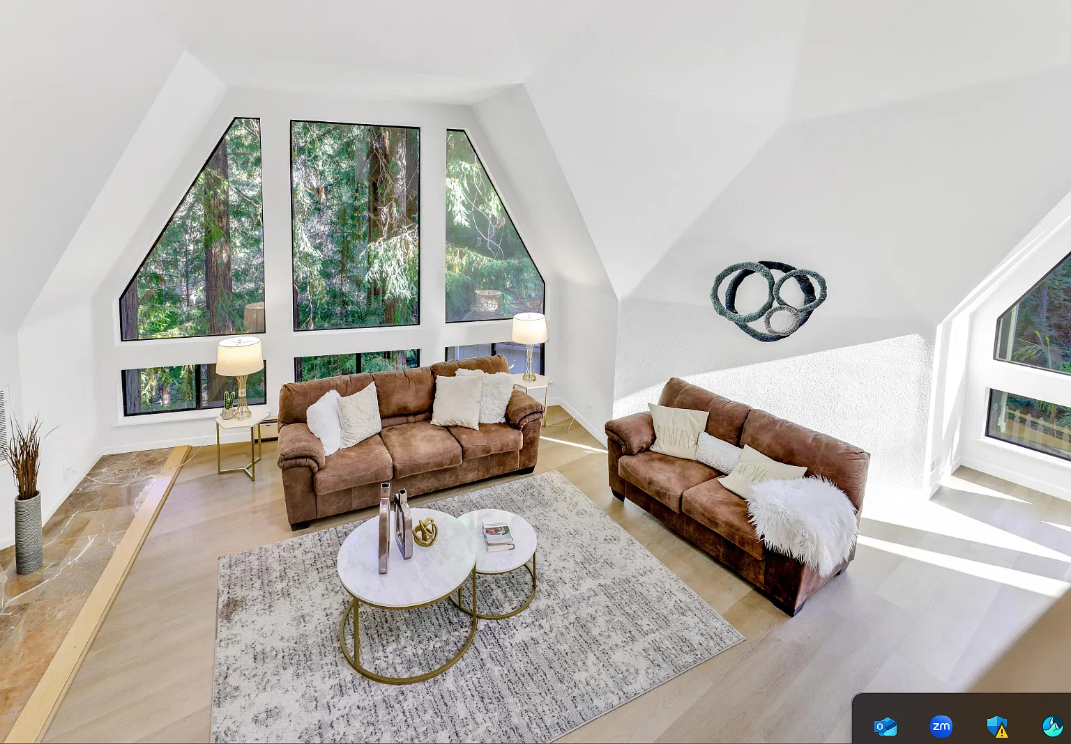5 bed, 3298 sqft, $7,200 — Photo 2